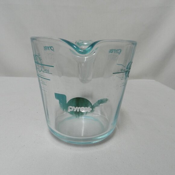 Pyrex Vintage Blue glass measuring 2 Cups 1 Pint liquid - Picture 8 of 11